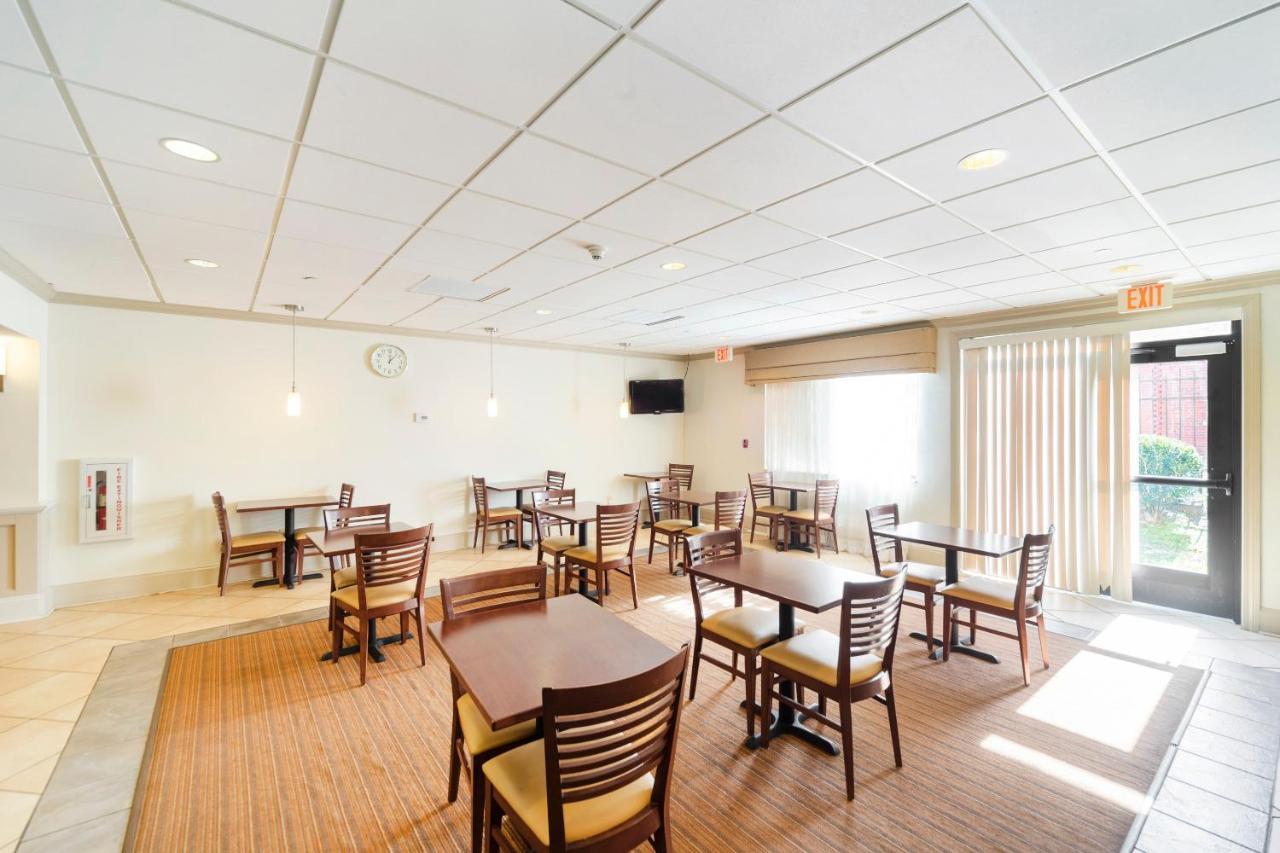 Ramada By Wyndham Jackson Ms Hotel Bagian luar foto