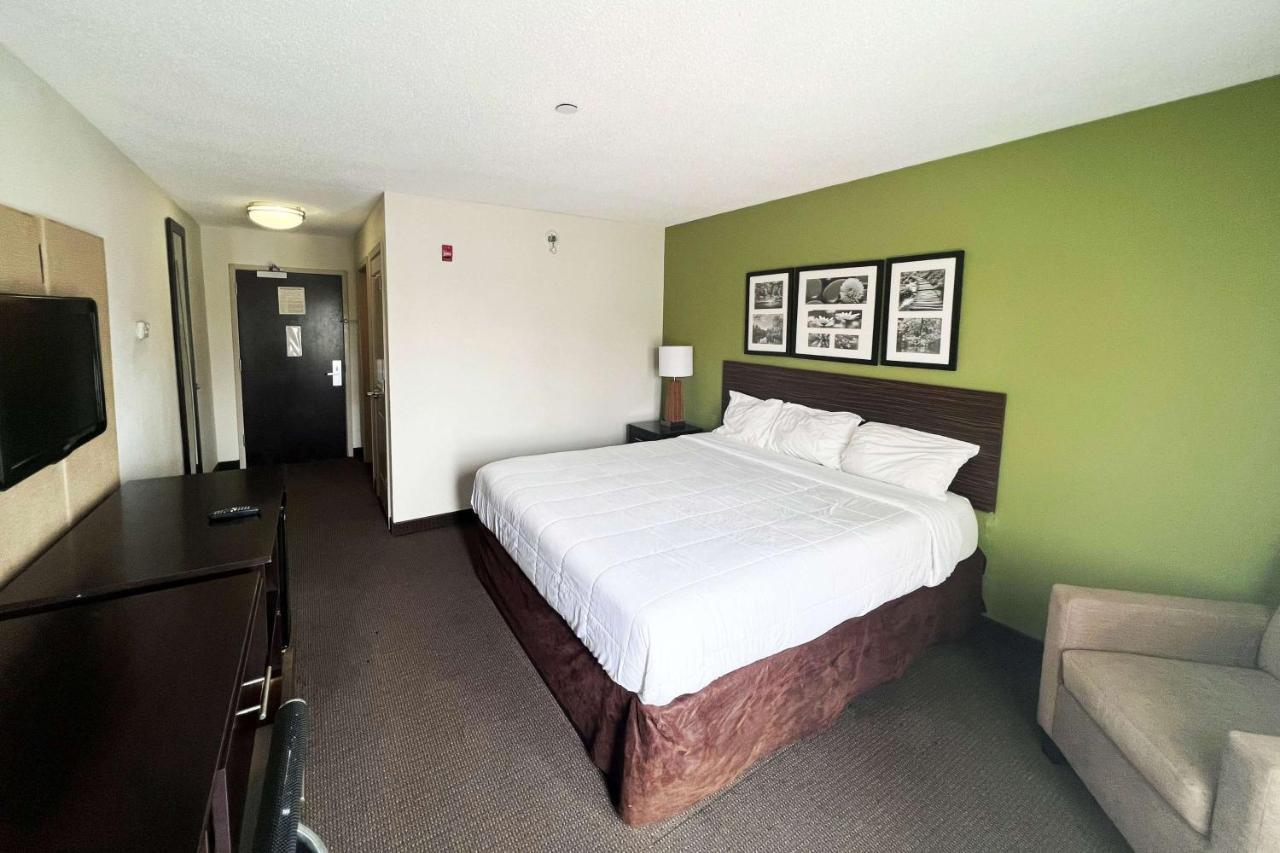 Ramada By Wyndham Jackson Ms Hotel Bagian luar foto